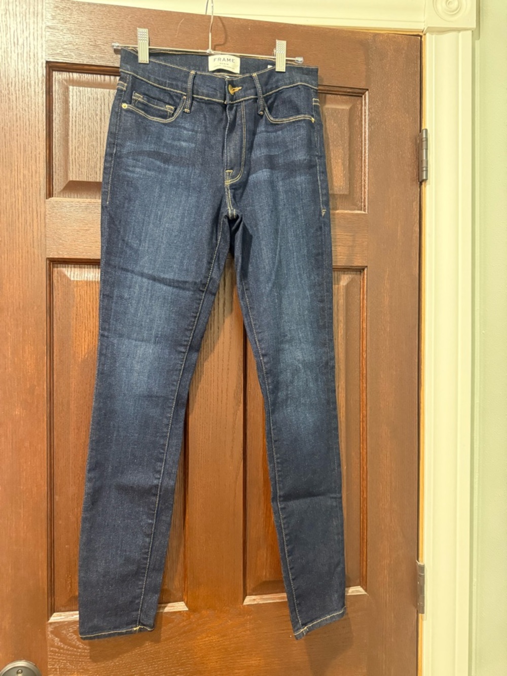 Frame Denim Women’s Skinny Jeans in Dark Blue